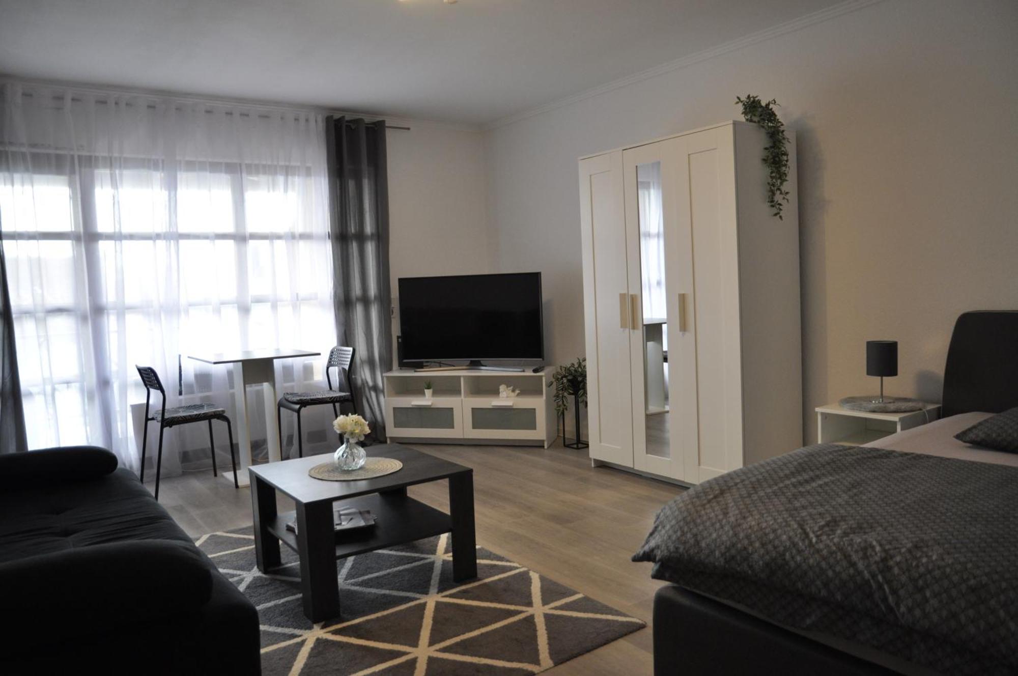Deluxe Apartment 2 - Ruhe Oase - 1Zkb Balkon - Parkplatz Bad Nauheim Buitenkant foto